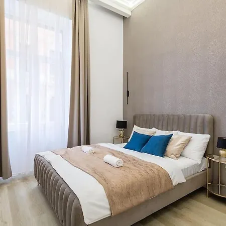 Deluxe Retreat - Free Parking Apartament