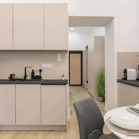 Deluxe Retreat - Free Parking Apartamento